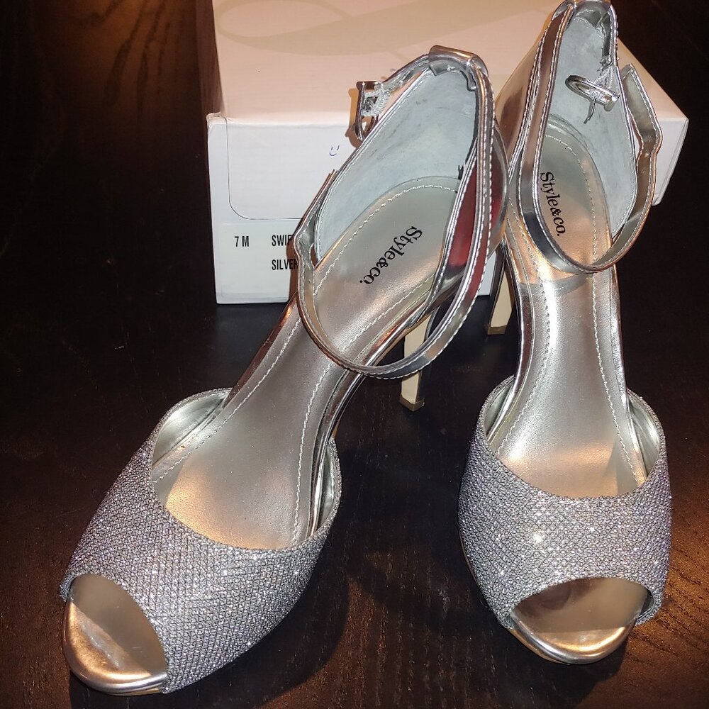 Style & Co silver peek toe heels with ankle strap size 7 M